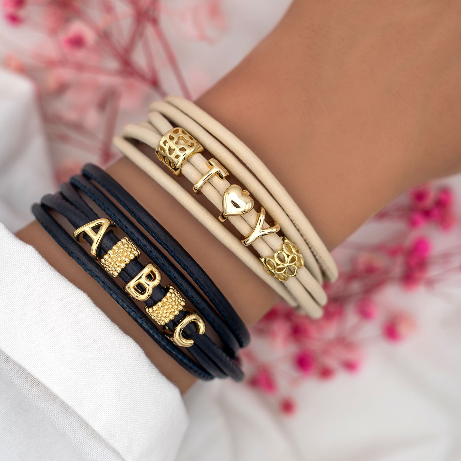 a-buchstabe-charm-gold-fuer-lederarmband-damen